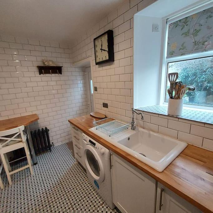 Lovely 1 Bed House In Largs, North Ayrshire Bagian luar foto